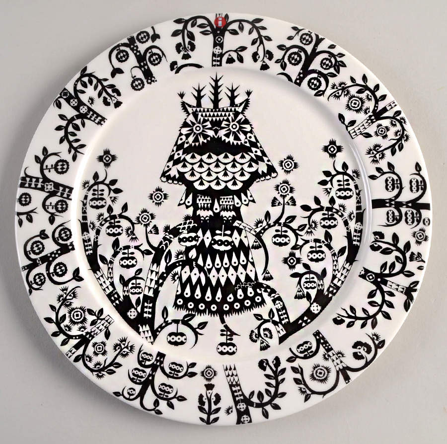 Taika Black Dinner Plate by Iittala-1