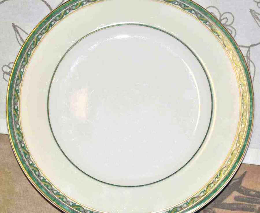Francoise Green Dinner Plate by Interiors (PTS)-1