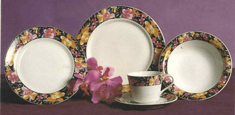 Black Forest Dinner Plate by Indo Keramik-1