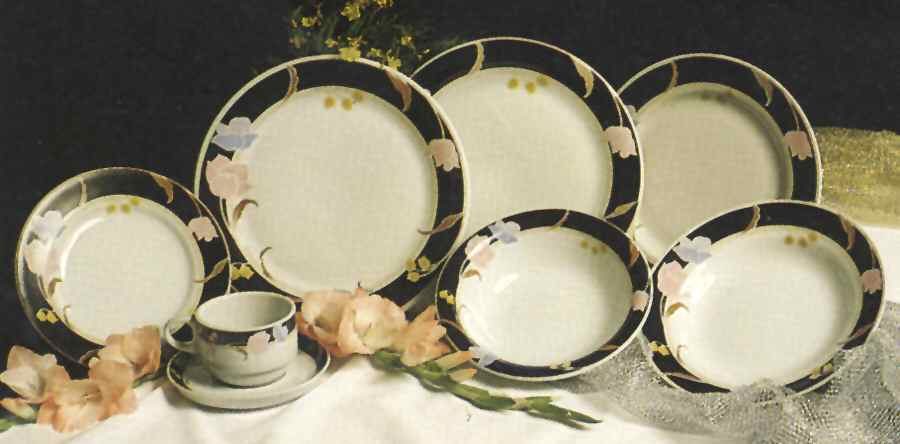 8920H Dinner Plate by Indo Keramik-1