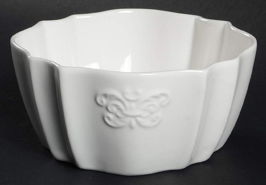 Belle Blanc Soup/Cereal Bowl by Isaac Mizrahi-1