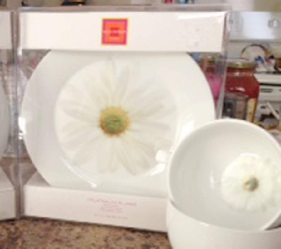 Daisy Salad Plate by Isaac Mizrahi-1