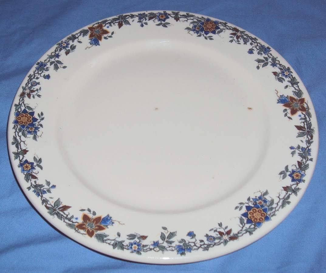 Autumn Vine Dinner Plate by Iroquois-1