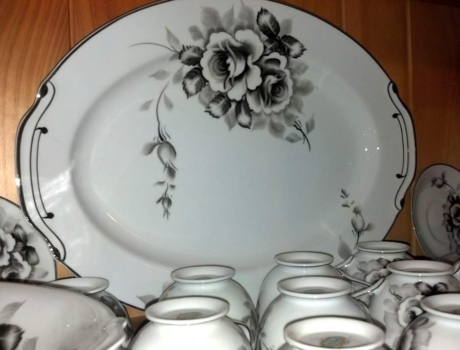 5272 14" Oval Serving Platter by I China (Japan)-1