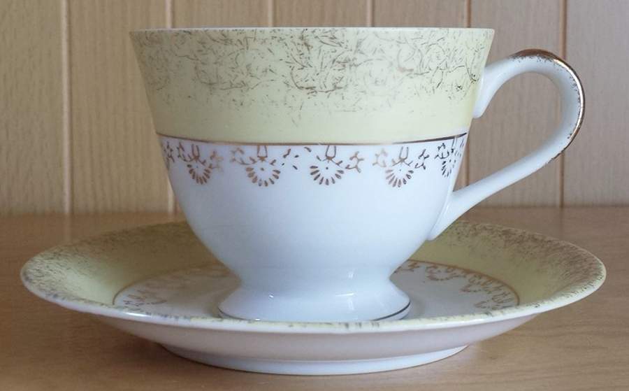 E-5227 Footed Cup & Saucer Set by Inarco (Japan)-1