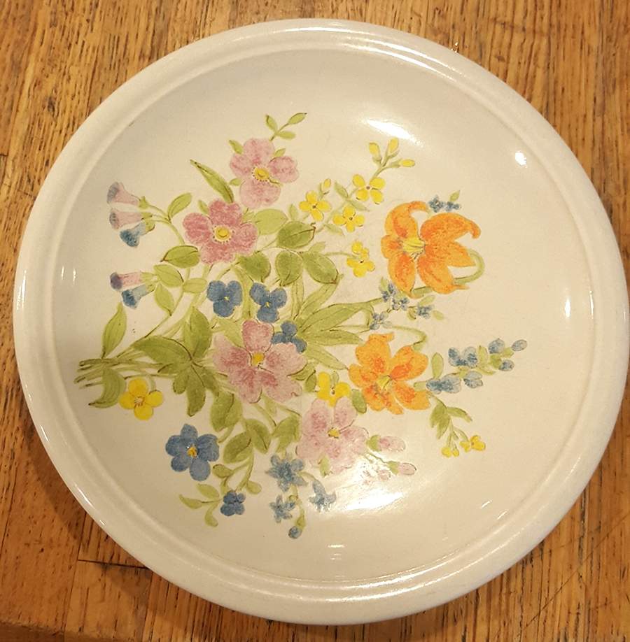 Vallee Dinner Plate by International-1