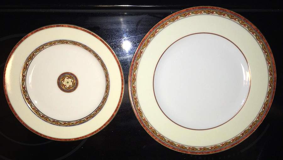 Francoise Red Dinner Plate by Interiors (PTS)-1
