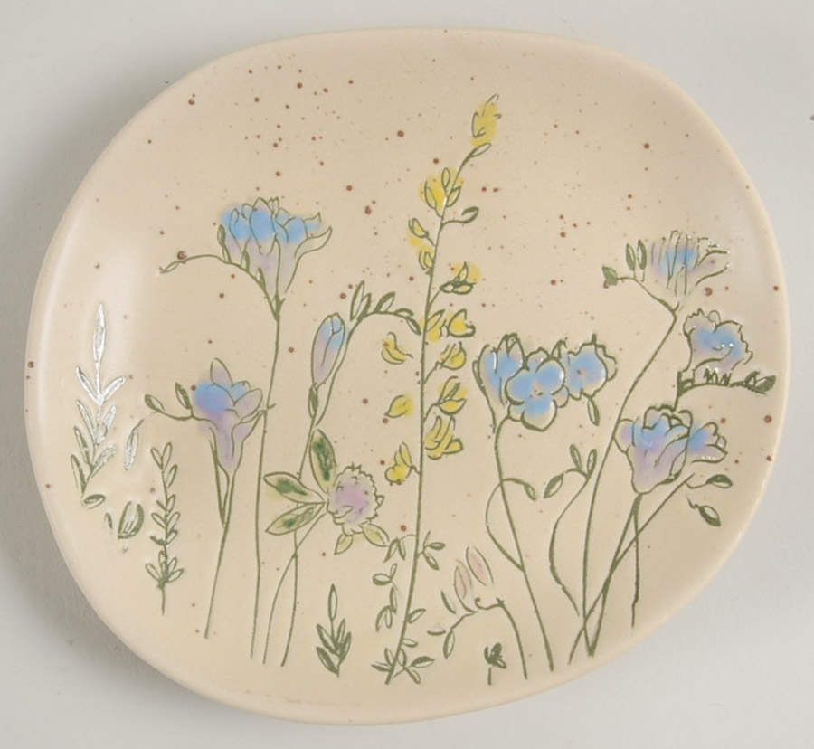 Spring Pressed Garden Appetizer Plate by In Homestylez-1