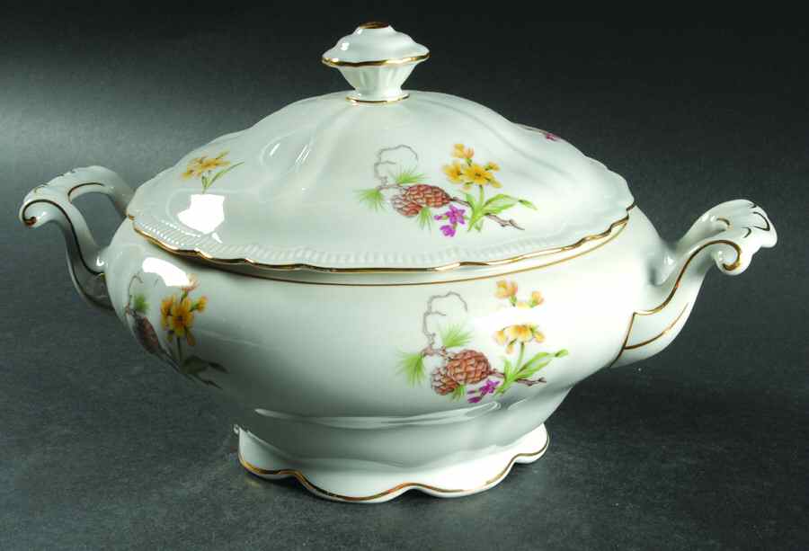 Alpine Round Covered Vegetable by Jaeger-1