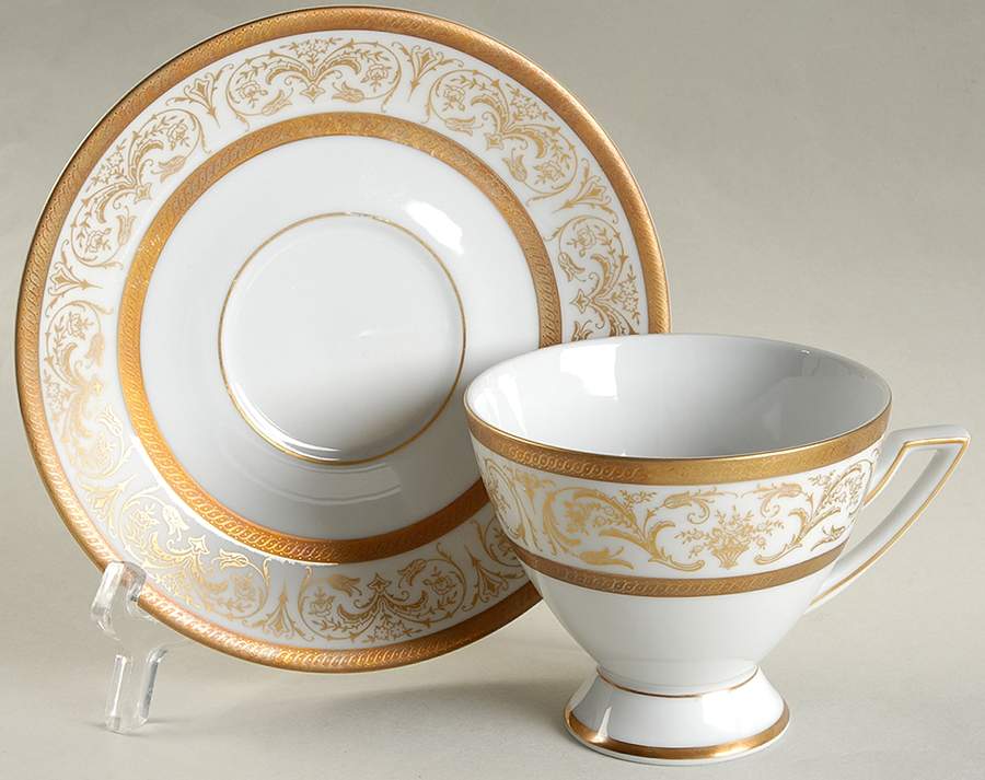 Arabesque Footed Cup & Saucer Set by Jaeger-1