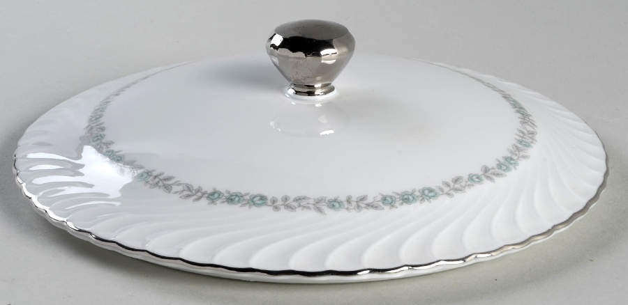Haverford Lid for Round Vegetable by Jaeger-1