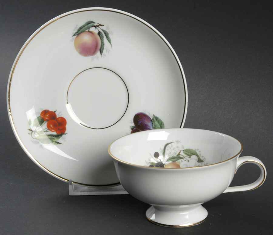 JAE20 Footed Cup & Saucer Set by Jaeger-1