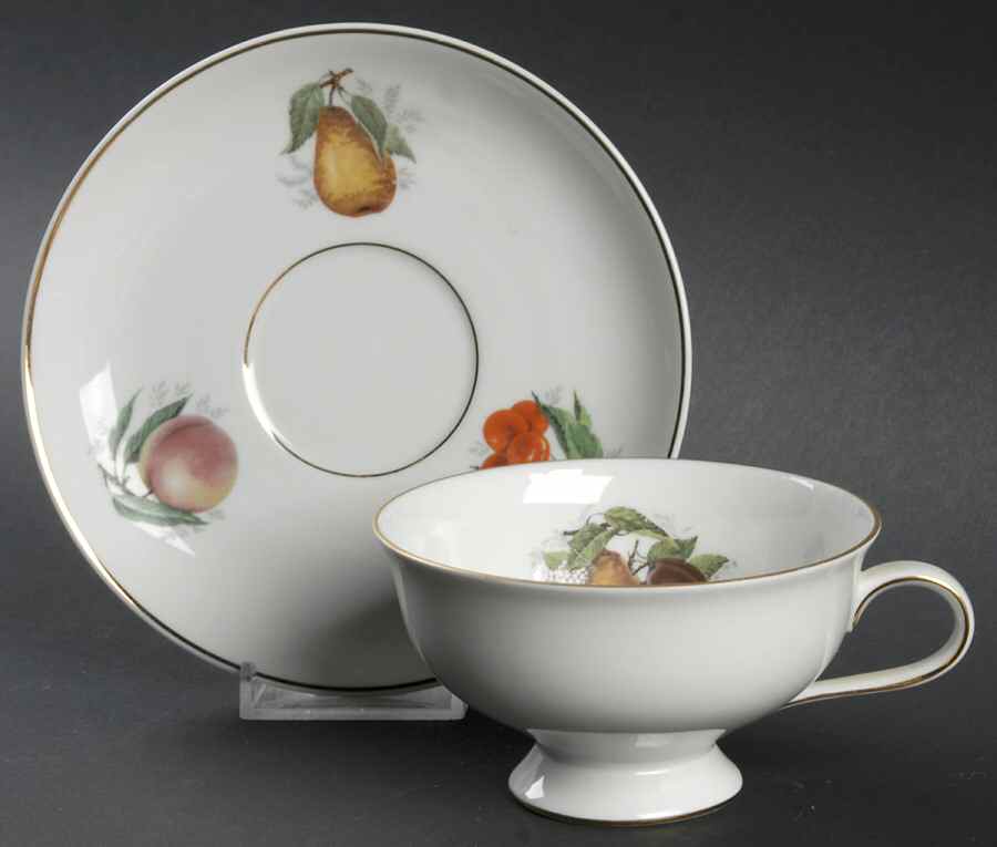 JAE20 Footed Cup & Saucer Set by Jaeger-1
