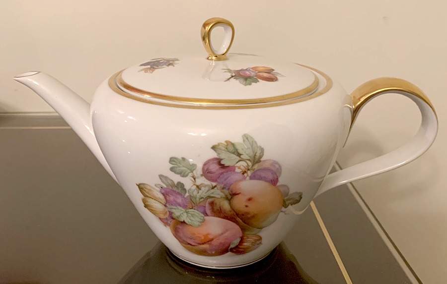 Orchard Teapot & Lid by Jaeger-1