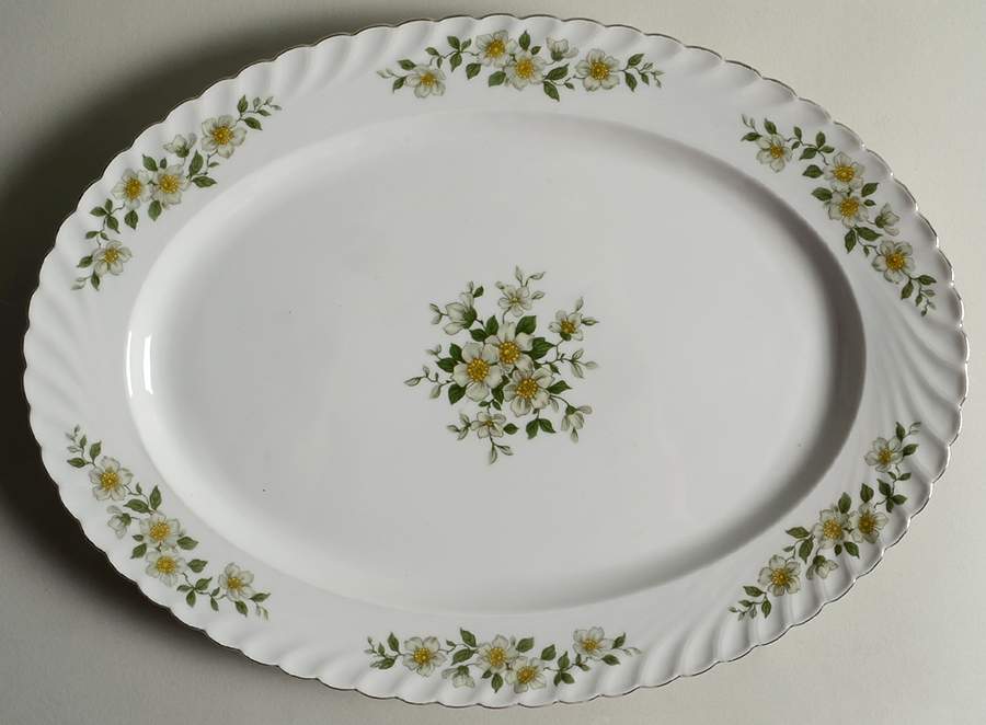 Wynnewood 14" Oval Serving Platter by Jaeger-1
