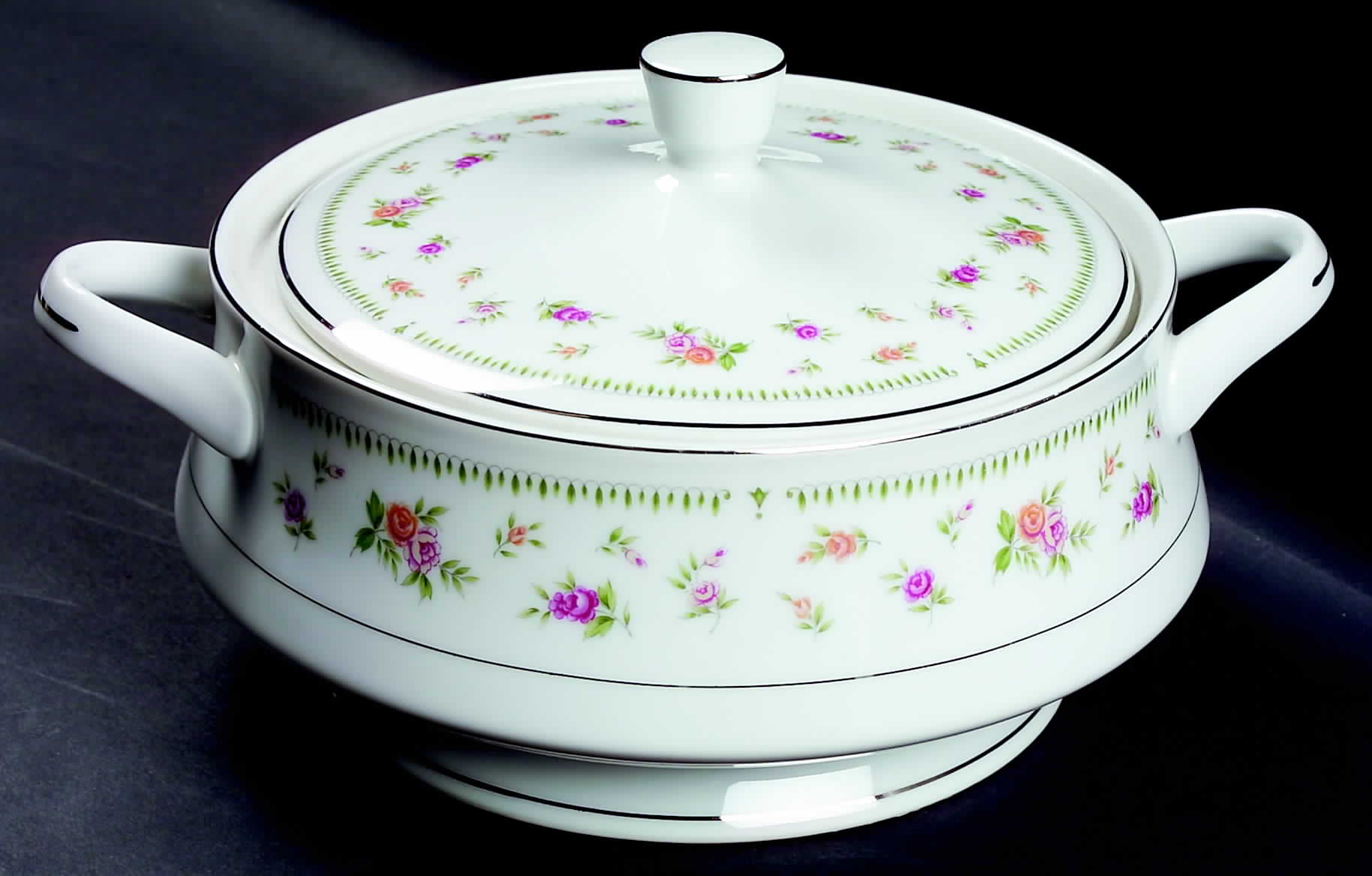 Abingdon Round Covered Vegetable by Japan-1