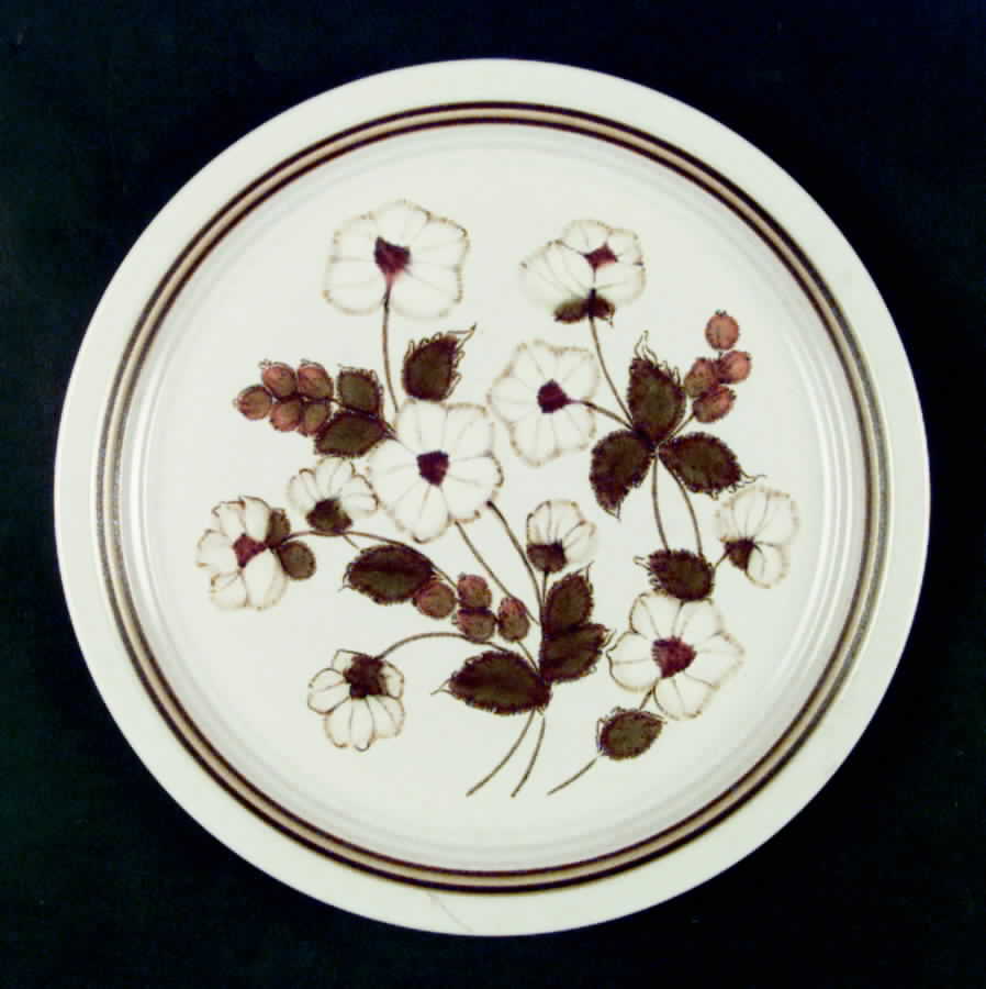 Berry Blossom Dinner Plate by Woodberry Collection (Japan)-1