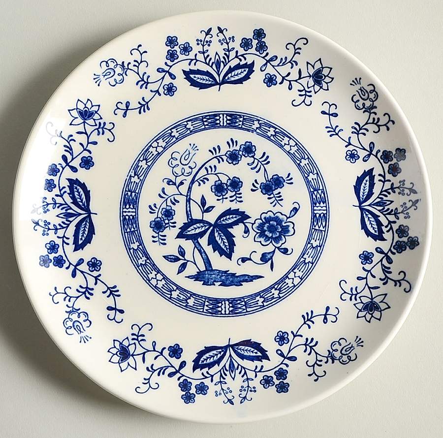 Blue Onion (Earthenware, Innerband) Salad Plate by Japan-1