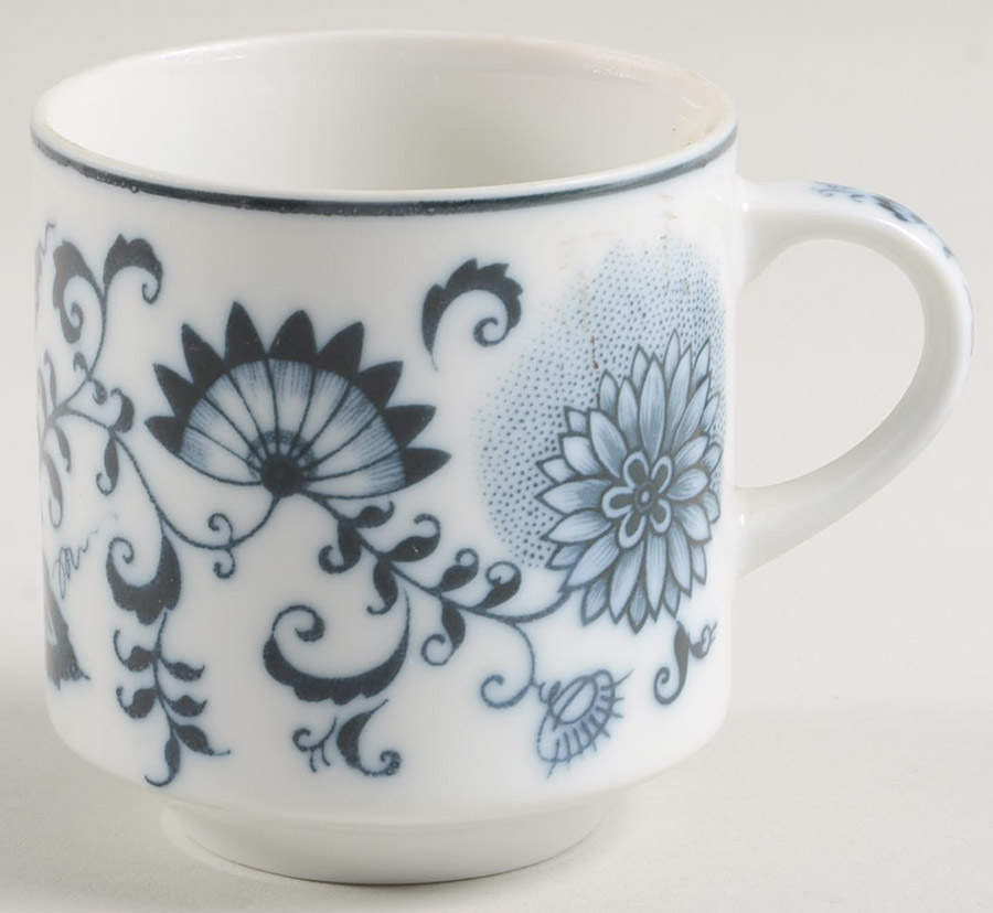 Blue Onion Flat Cup by Arnart-1