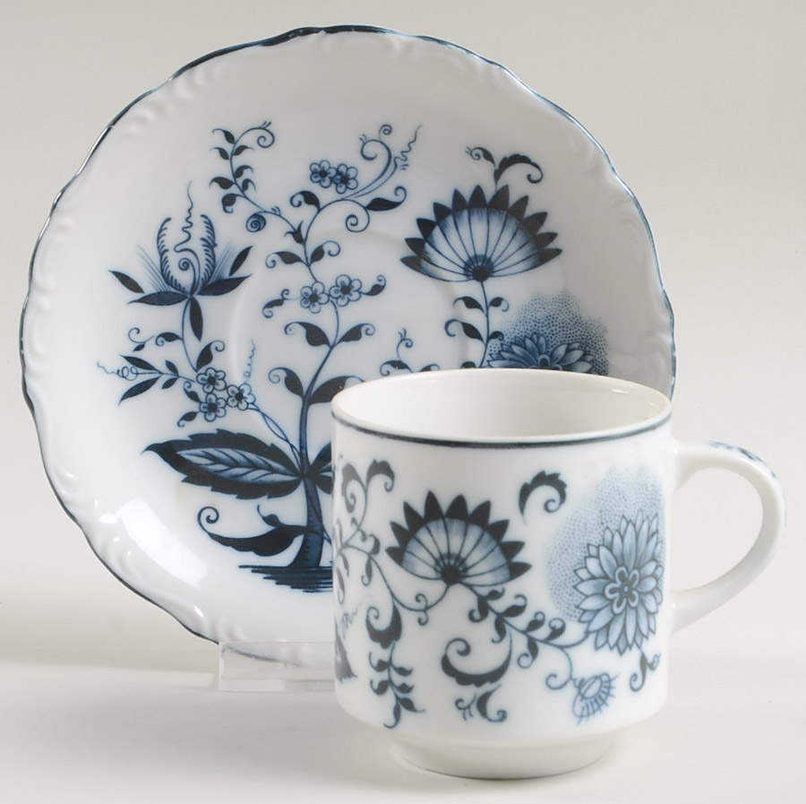 Blue Onion Flat Cup & Saucer Set by Arnart-1