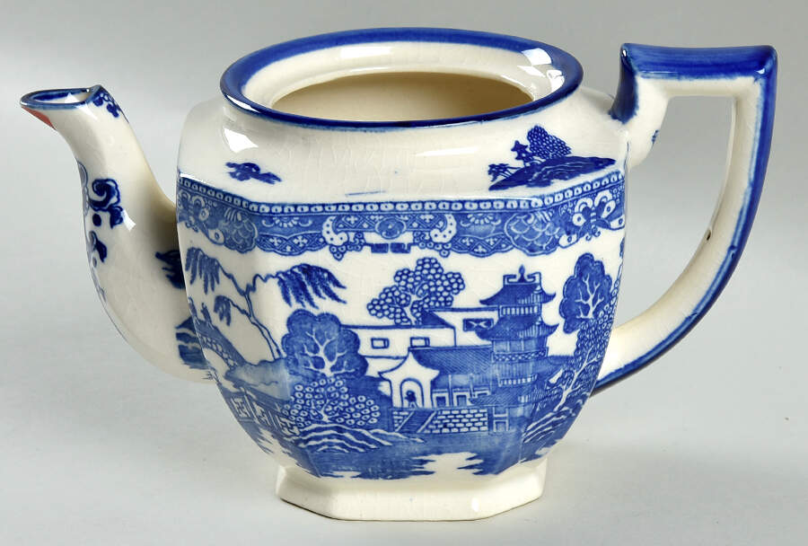 Blue Willow (No Gold, "Made In Japan") Teapot No Lid by Japan-1