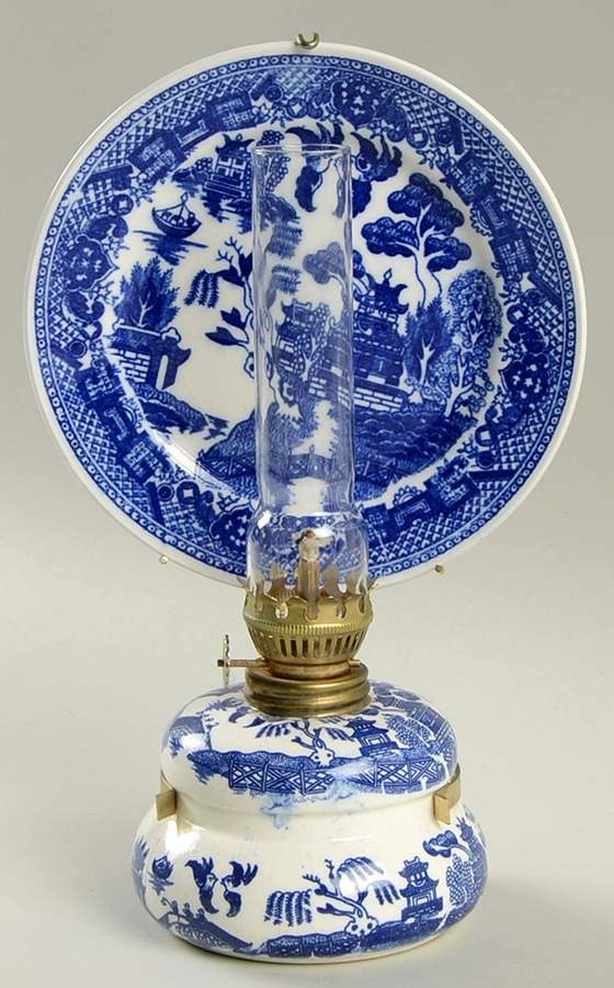 Blue Willow (No Gold, "Japan" Only) Oil Lamp with 6" Plate Reflector by Japan-1