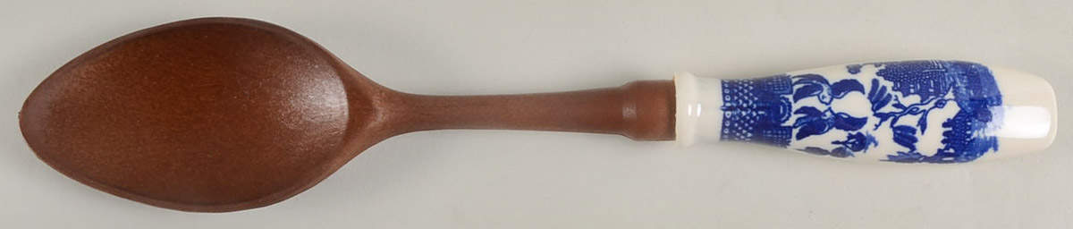 Blue Willow (No Gold, "Japan" Only) Salad Serving Spoon with Wood Bowl by Japan-1