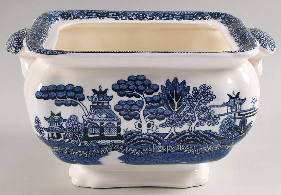 Blue Willow (No Gold, "Japan" Only) Small Tureen No LId by Japan-1