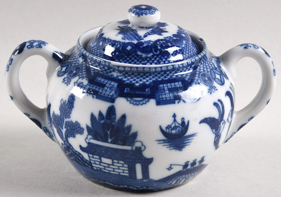 Blue Willow (No Gold, "Japan" Only) Sugar Bowl & Lid by Japan-1