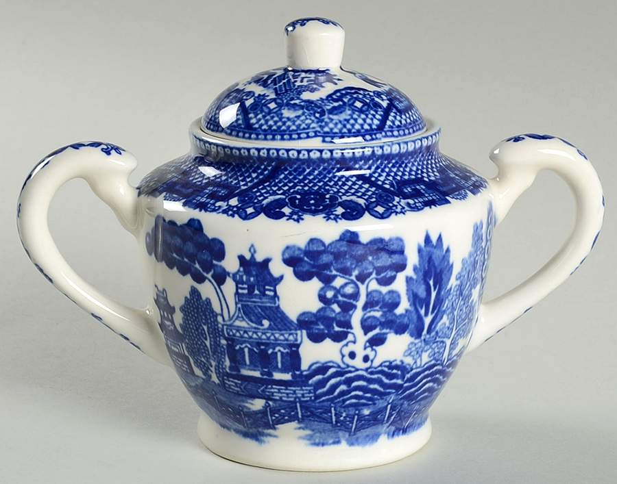 Blue Willow (No Gold, "Japan" Only) Sugar Bowl & Lid by Japan-1