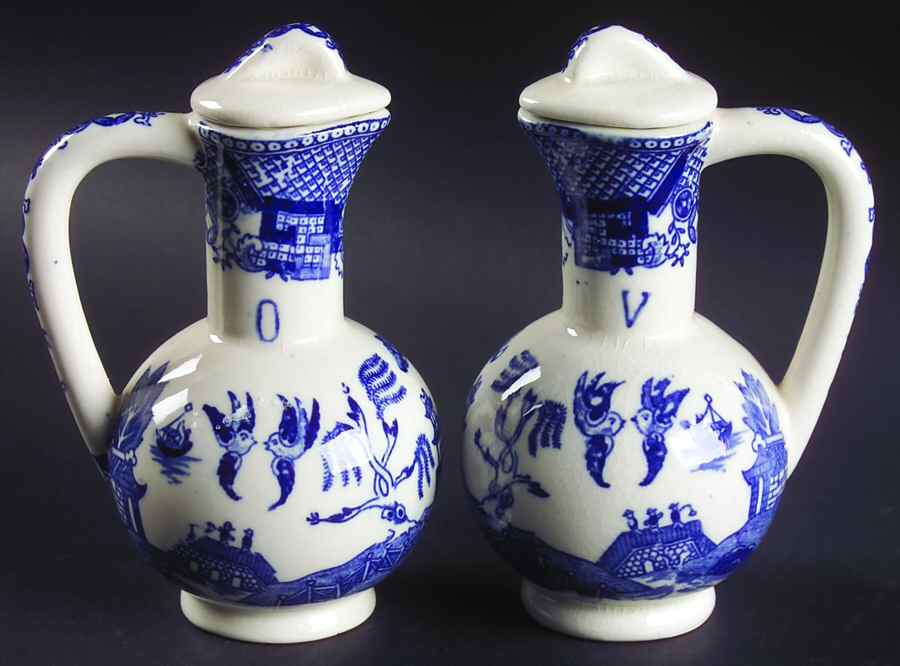 Blue Willow (No Gold, "Japan" Only) Vinegar and Oil Set with Stoppers by Japan-1