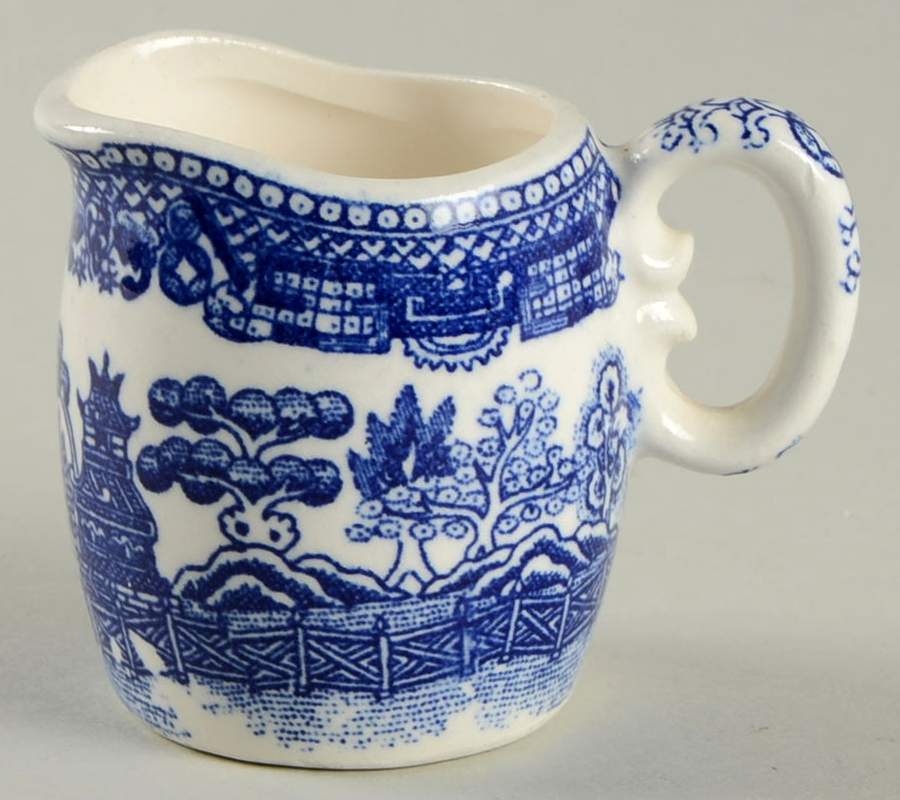 Blue Willow (No Gold, "Japan" Only) Mini Creamer by Japan-1