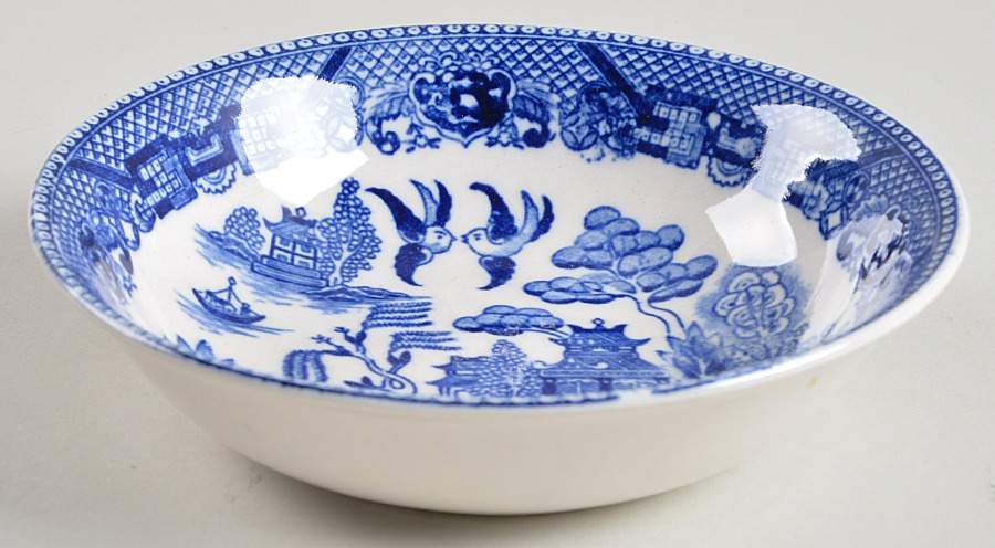 Blue Willow (Occupied, No Trim) Fruit/Dessert (Sauce) Bowl by Japan-1