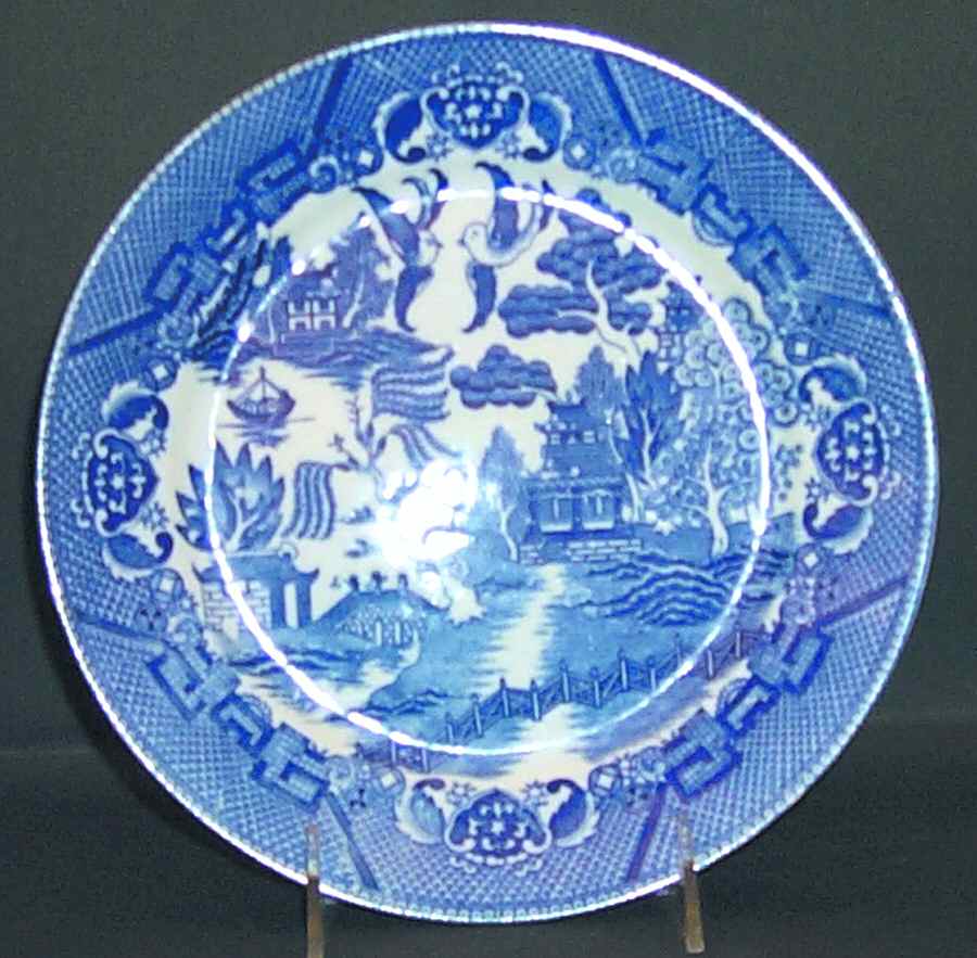 Blue Willow (Occupied, No Trim) Luncheon Plate by Japan-1