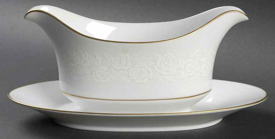 Cellini Romanesque Gravy Boat with Attached Underplate by Japan-1