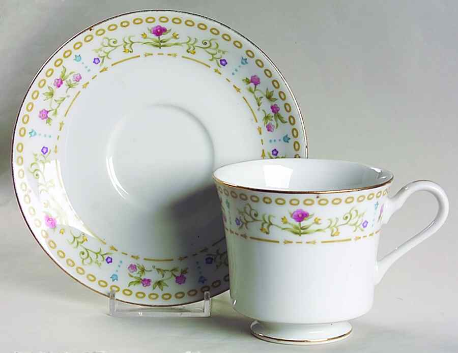 Classique Footed Cup & Saucer Set by Japan-1