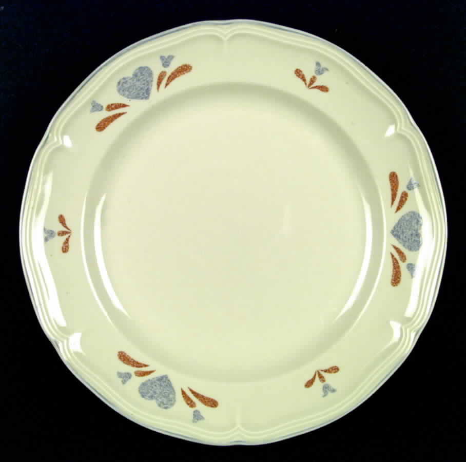 Country Heart Dinner Plate by Japan-1
