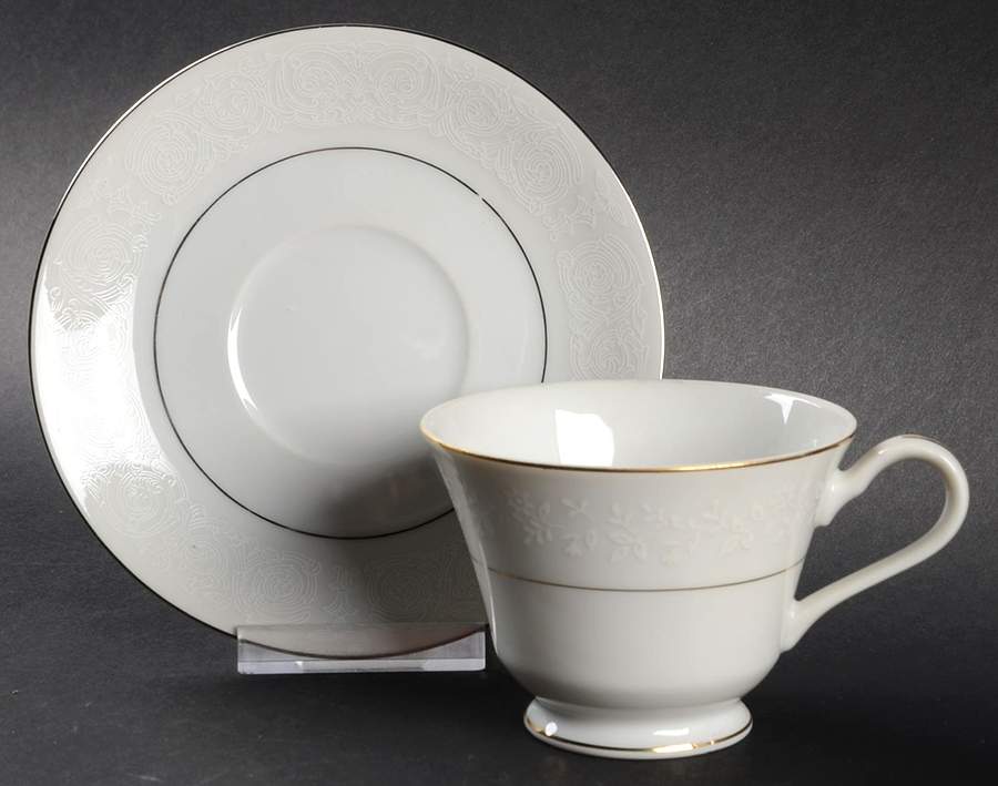 Florencia Footed Cup & Saucer Set by M Japan-1