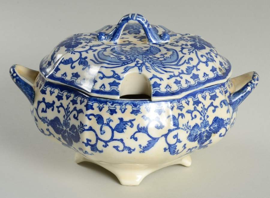 Flying Turkey Small Octagonal Covered Vegetable by Japan-1