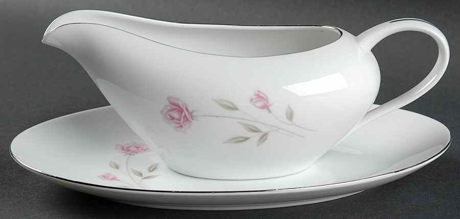 Georgiana Gravy Boat & Underplate by M Japan-1