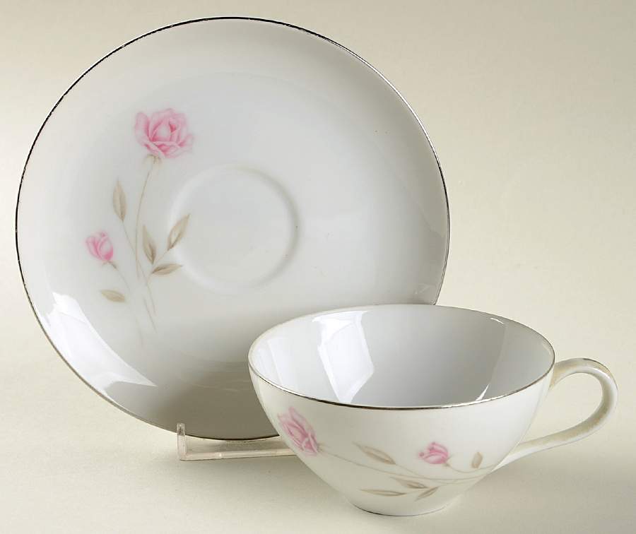 Georgiana Flat Cup & Saucer Set by M Japan-1
