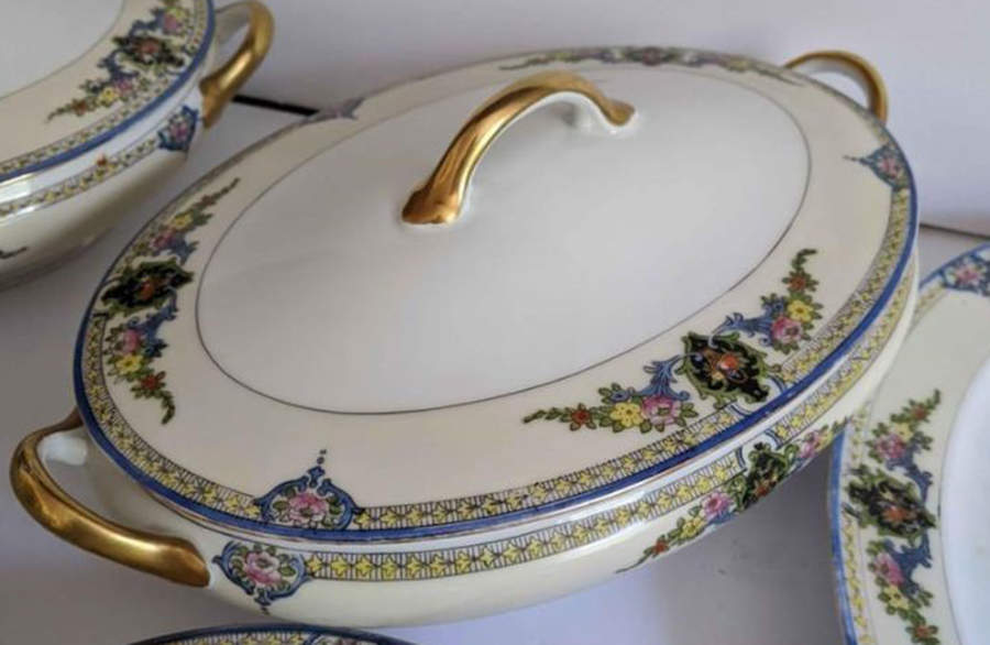JAP68 Oval Covered Vegetable by Japan-1
