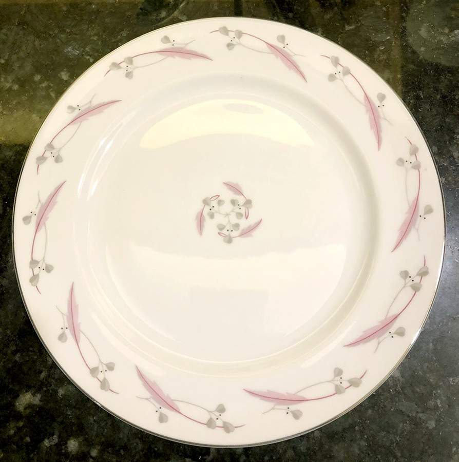Kenilworth Dinner Plate by Japan-1