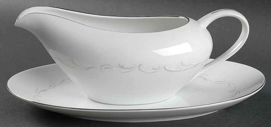Luray Gravy Boat & Underplate/Relish by Japan-1