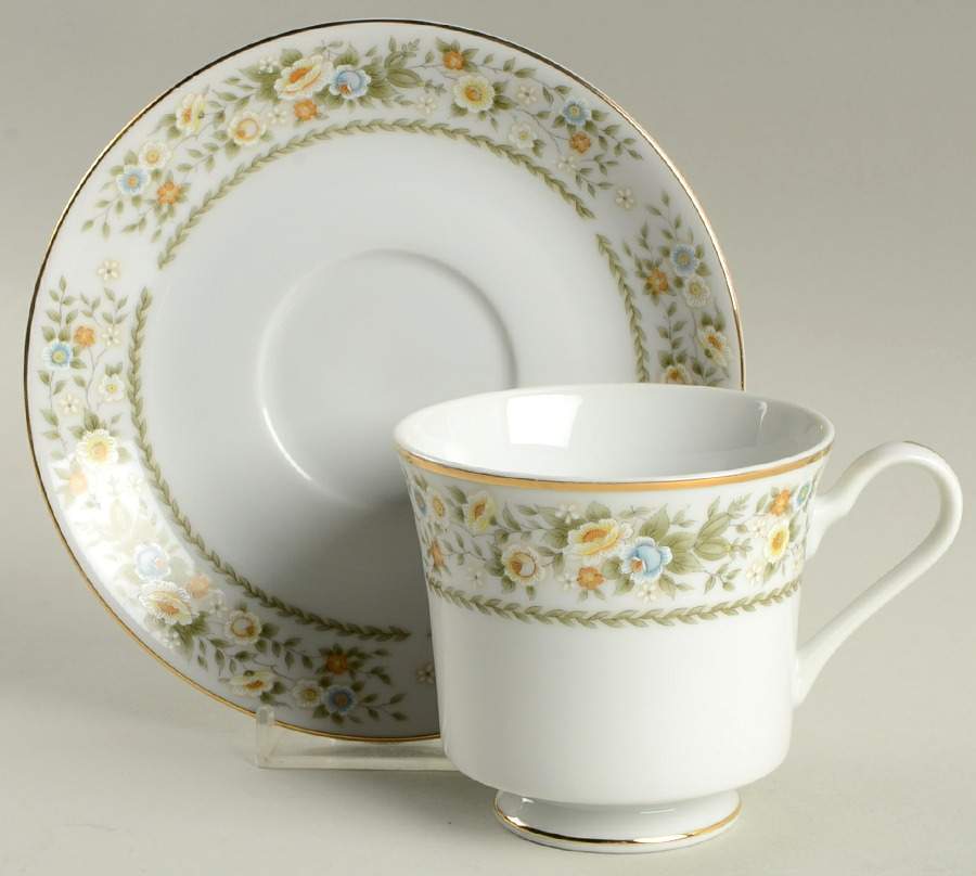 Lynrose Footed Cup & Saucer Set by Japan-1