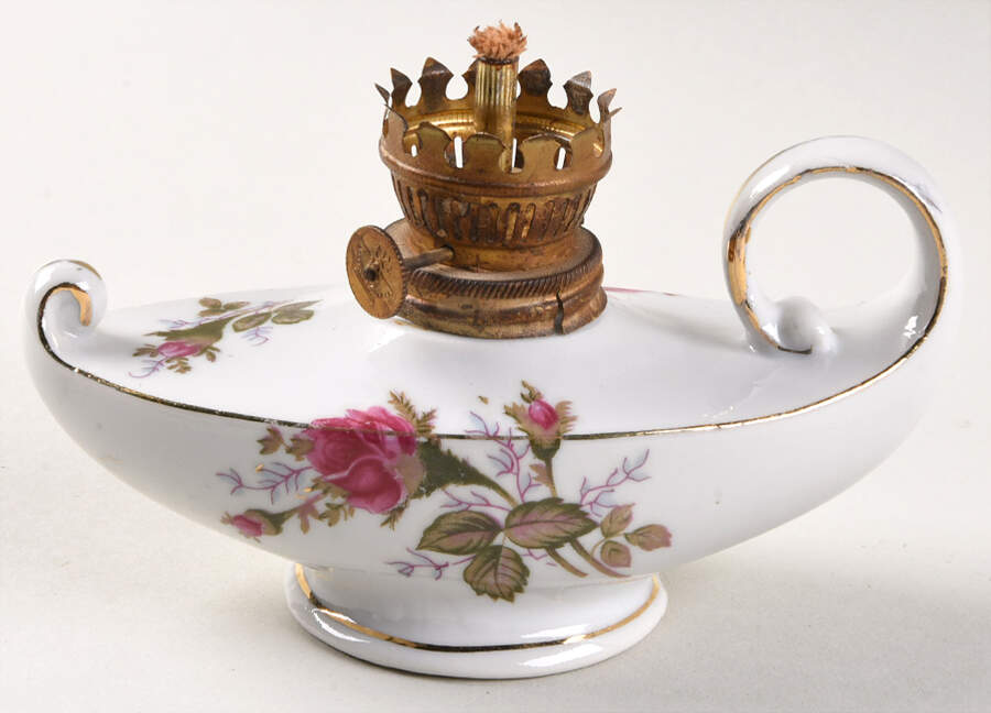 Moss Rose Oil Lamp No Globe by Japan-1