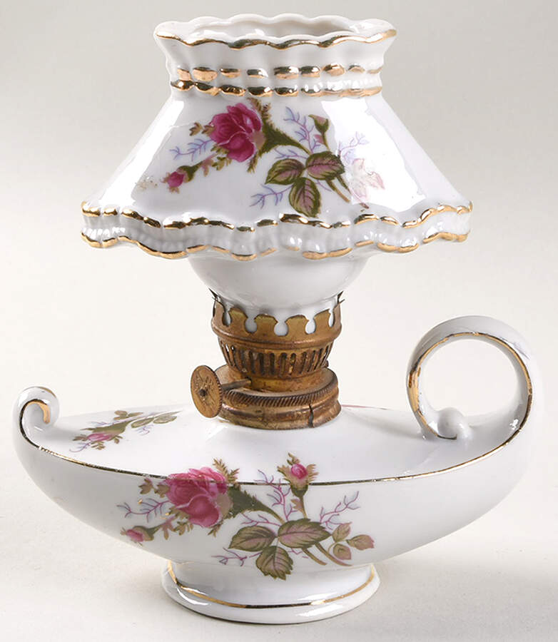 Moss Rose Oil Lamp & Globe by Japan-1