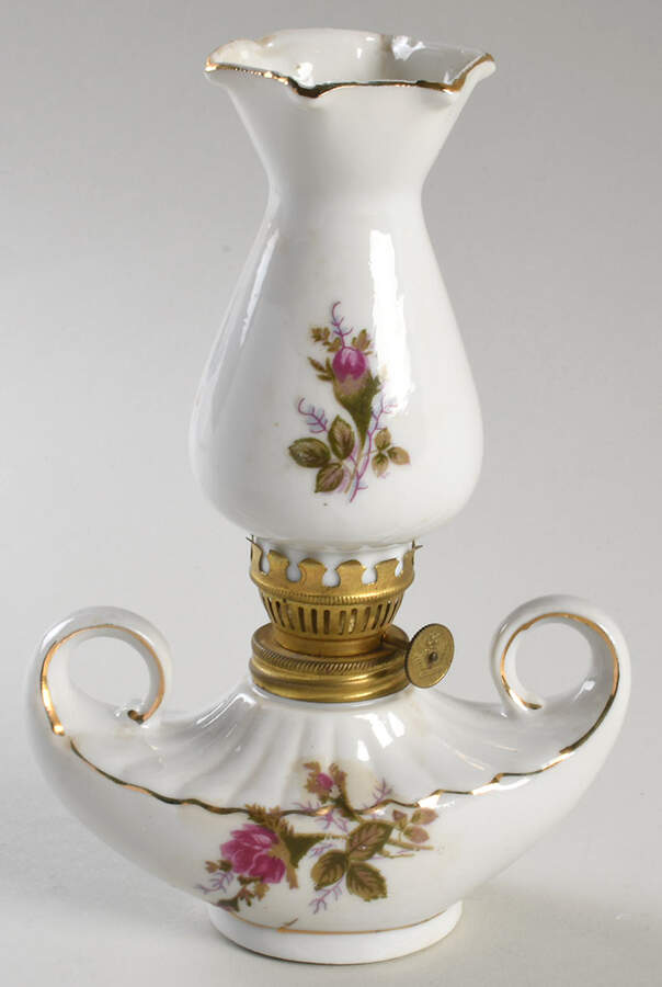 Moss Rose Oil Lamp & Globe by Japan-1