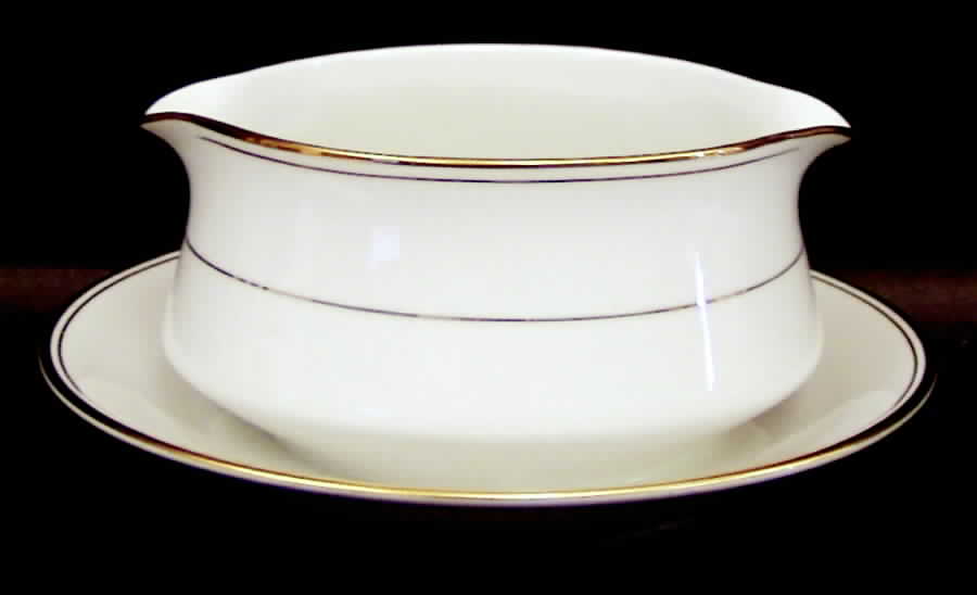 Royale Aurum Gravy Boat with Attached Underplate by Japan-1