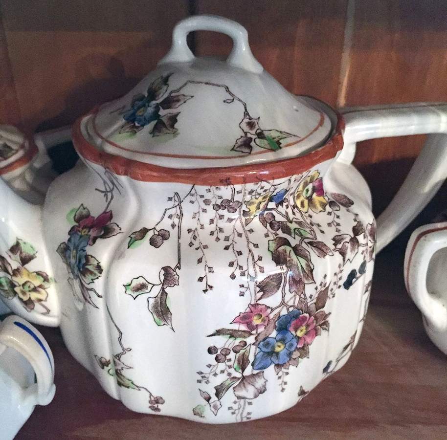 The Ronald Teapot & Lid by Japan-1